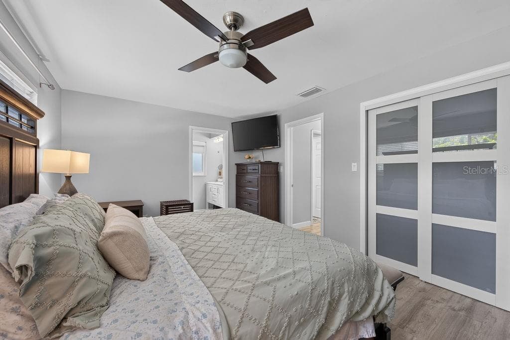 Single Family Residence at 2159 GREENBRIAR BLVD, CLEARWATER, photo 29 of 50