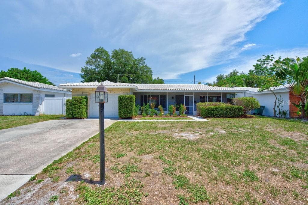 Single Family Residence at 2159 GREENBRIAR BLVD, CLEARWATER, photo 44 of 50