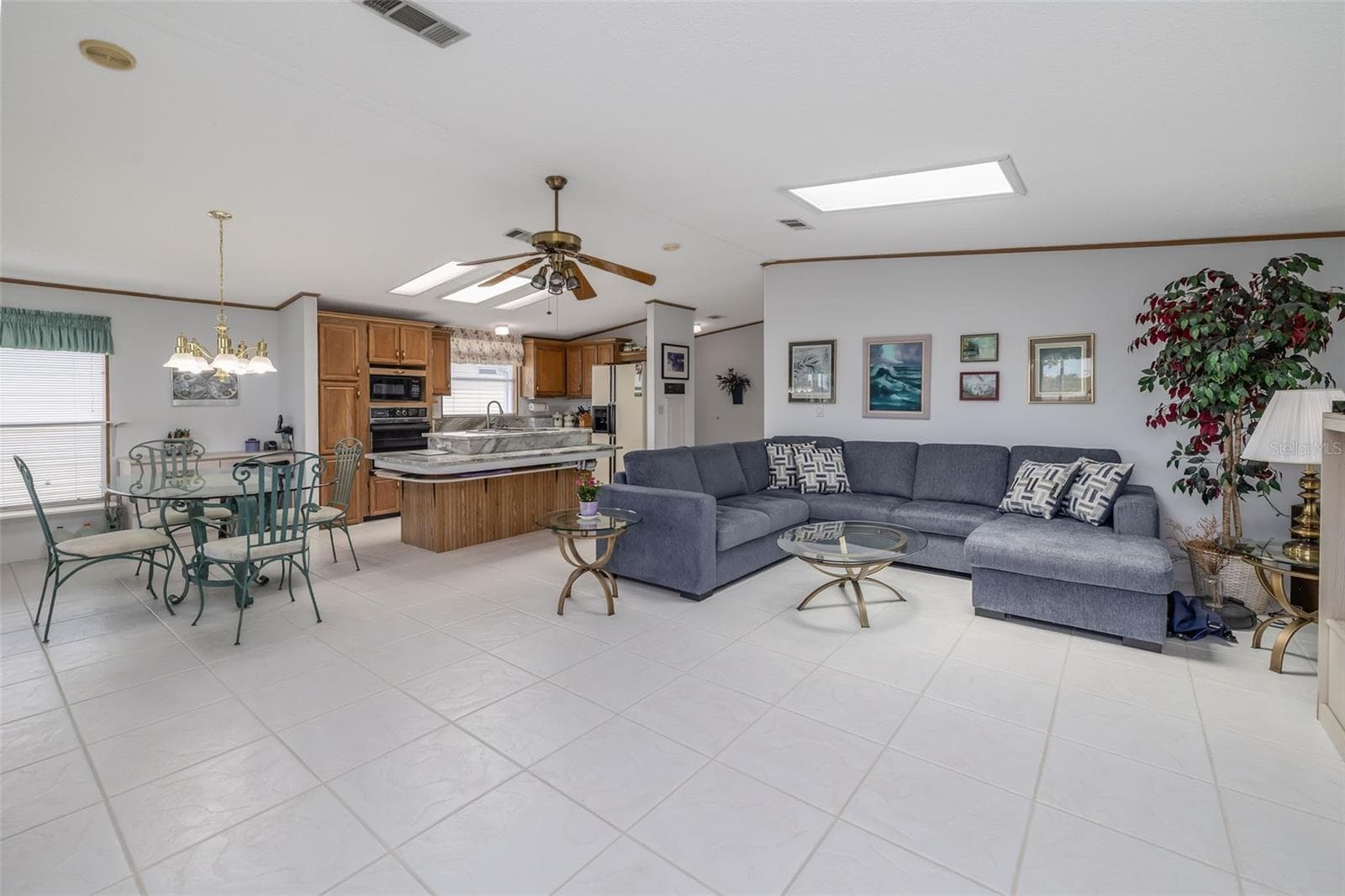 Manufactured Home at 735 NAVIGATORS WAY, EDGEWATER, photo 5 of 73
