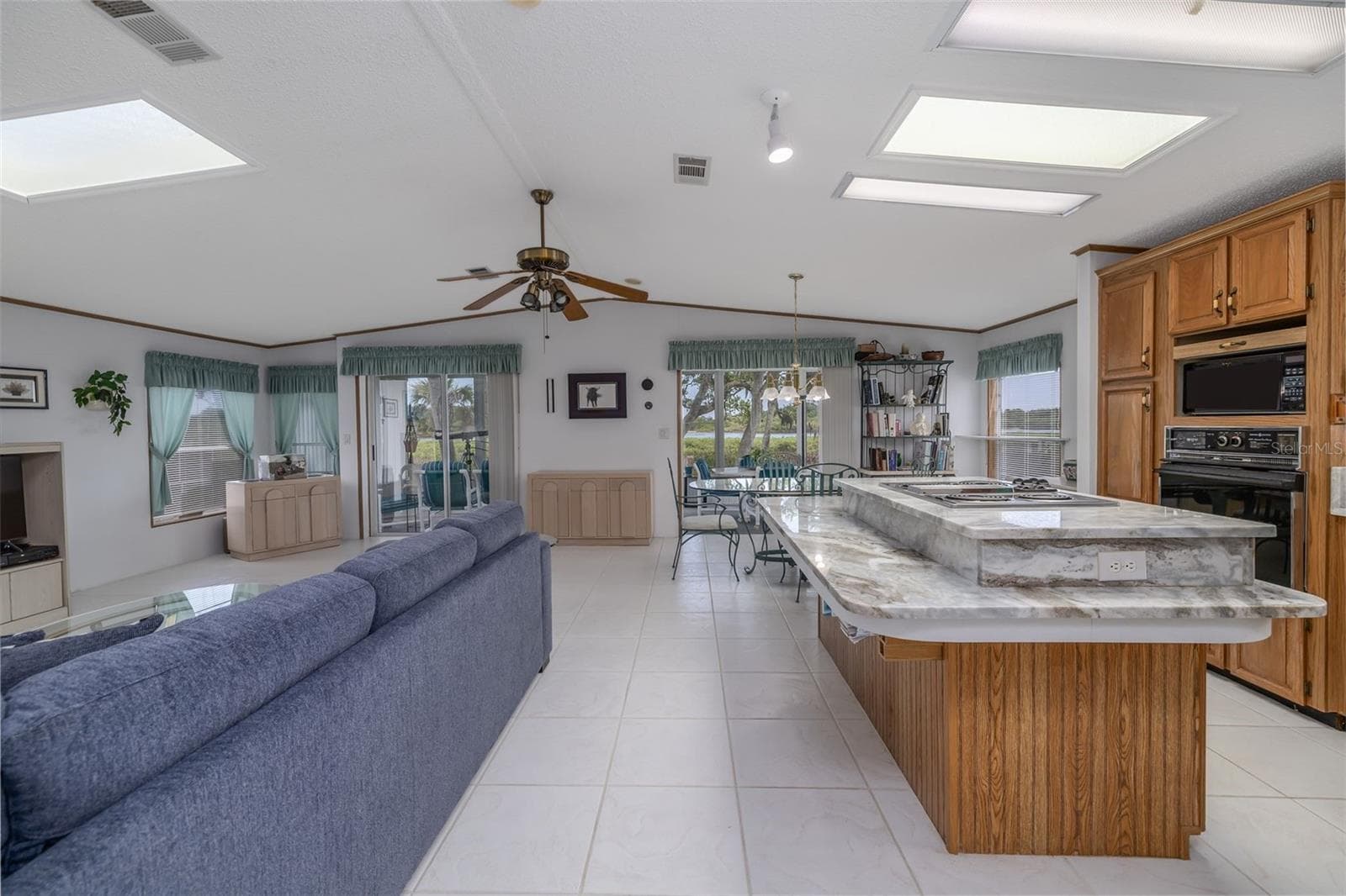 Manufactured Home at 735 NAVIGATORS WAY, EDGEWATER, photo 11 of 73