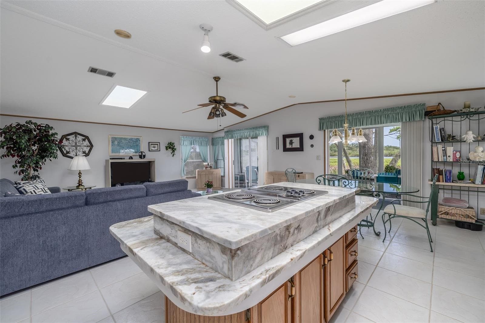 Manufactured Home at 735 NAVIGATORS WAY, EDGEWATER, photo 16 of 73
