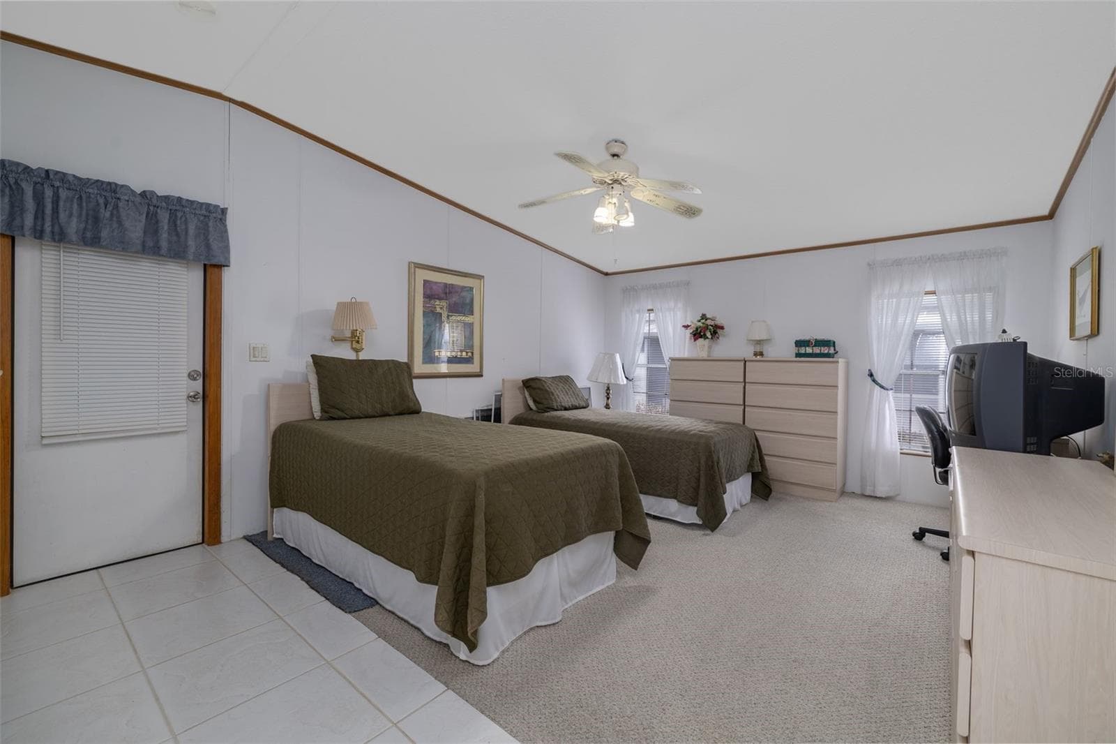 Manufactured Home at 735 NAVIGATORS WAY, EDGEWATER, photo 18 of 73