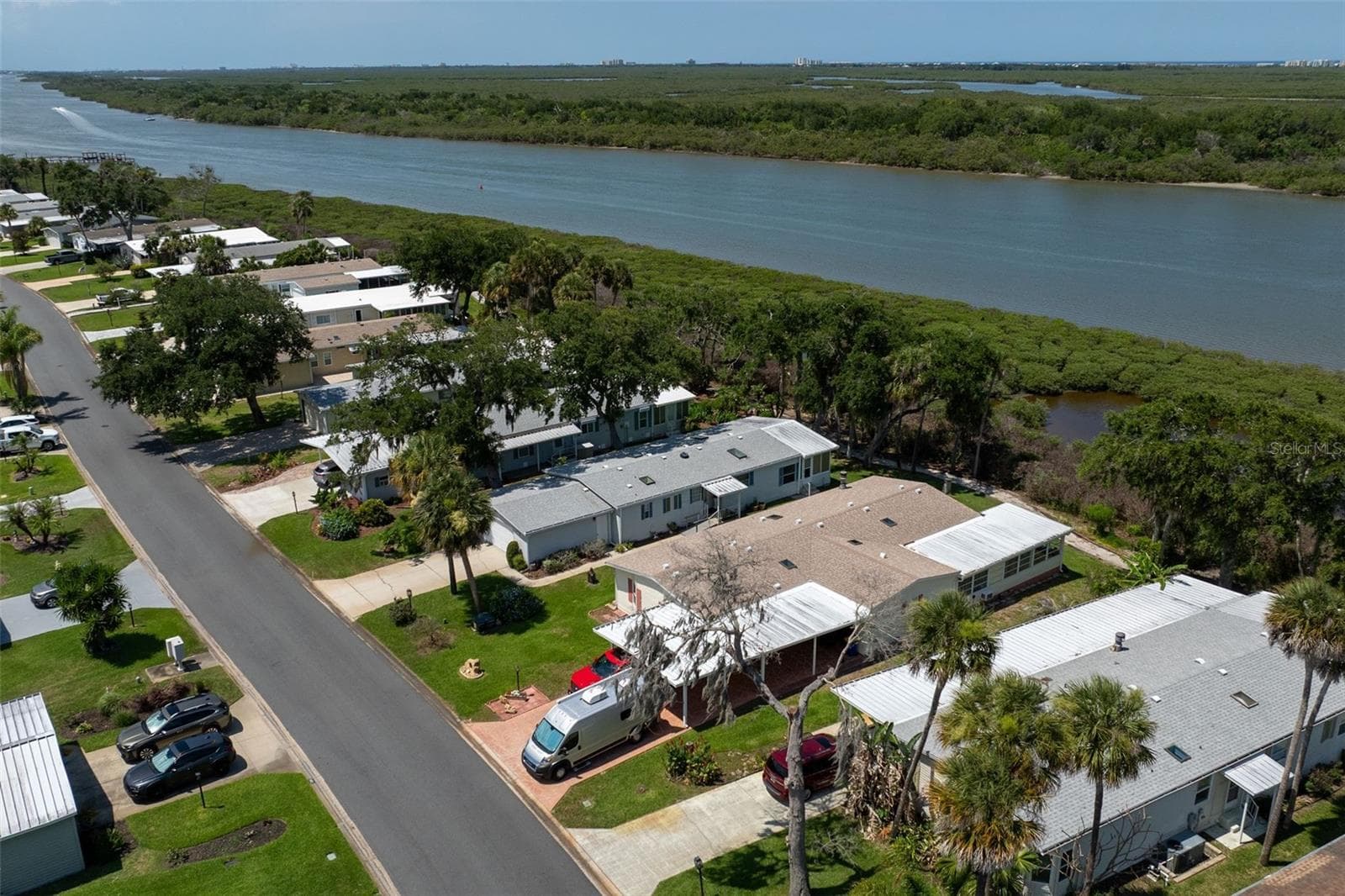 Manufactured Home at 735 NAVIGATORS WAY, EDGEWATER, photo 31 of 73