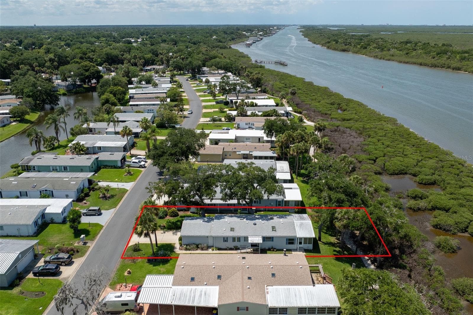 Manufactured Home at 735 NAVIGATORS WAY, EDGEWATER, photo 33 of 73