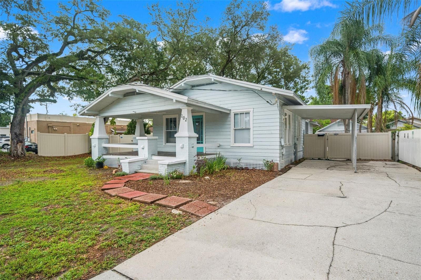 Single Family Residence at 102 W NORTH ST, TAMPA, photo 2 of 45