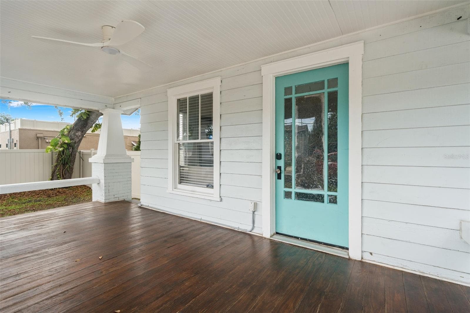 Single Family Residence at 102 W NORTH ST, TAMPA, photo 3 of 45