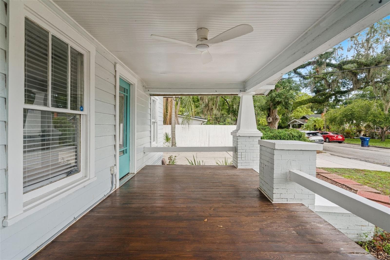 Single Family Residence at 102 W NORTH ST, TAMPA, photo 4 of 45
