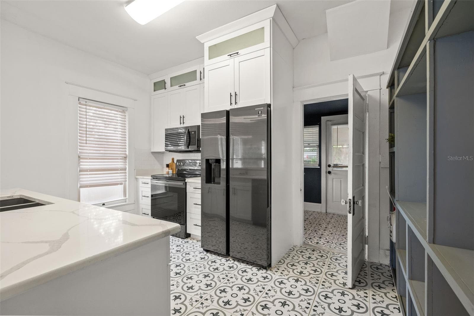 Single Family Residence at 102 W NORTH ST, TAMPA, photo 11 of 45