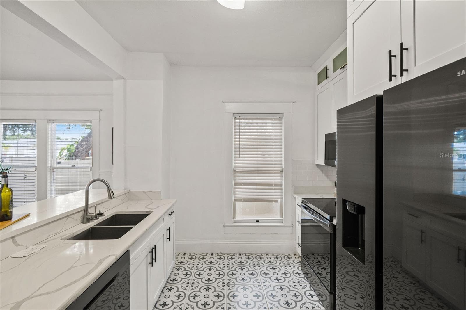 Single Family Residence at 102 W NORTH ST, TAMPA, photo 12 of 45