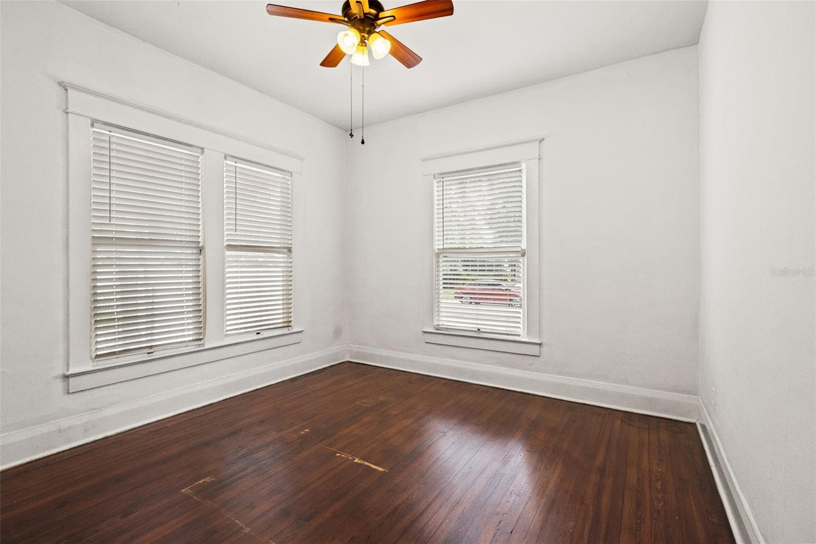 Single Family Residence at 102 W NORTH ST, TAMPA, photo 15 of 45