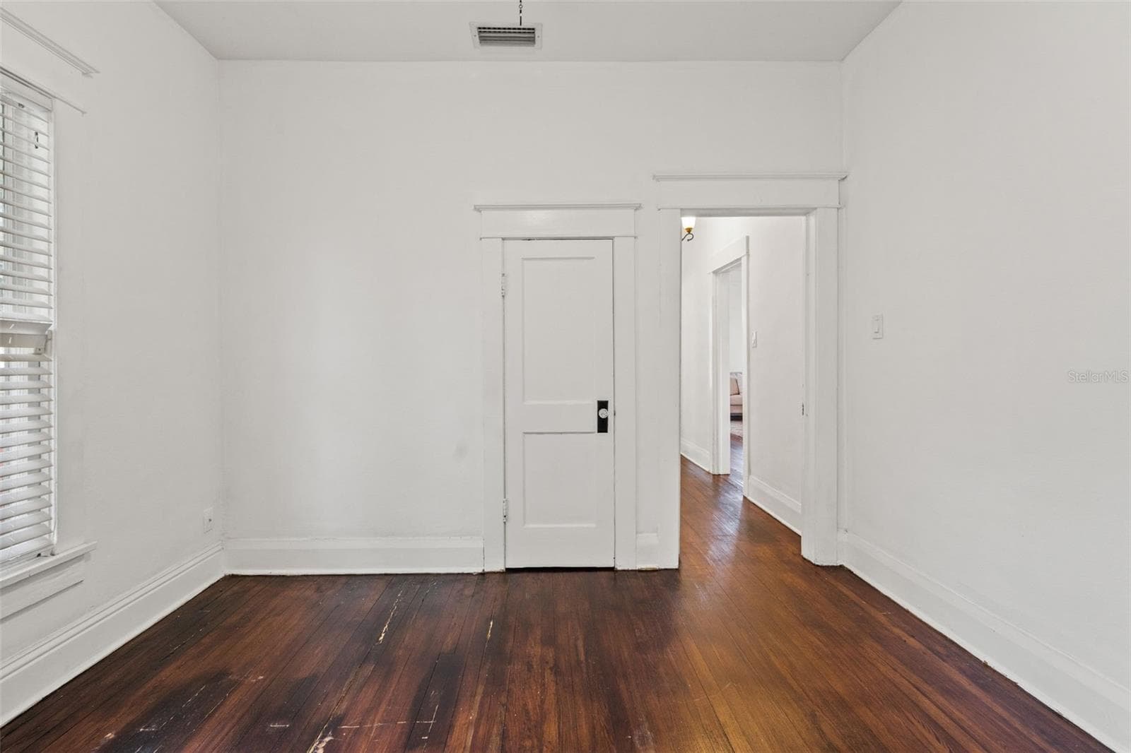 Single Family Residence at 102 W NORTH ST, TAMPA, photo 21 of 45