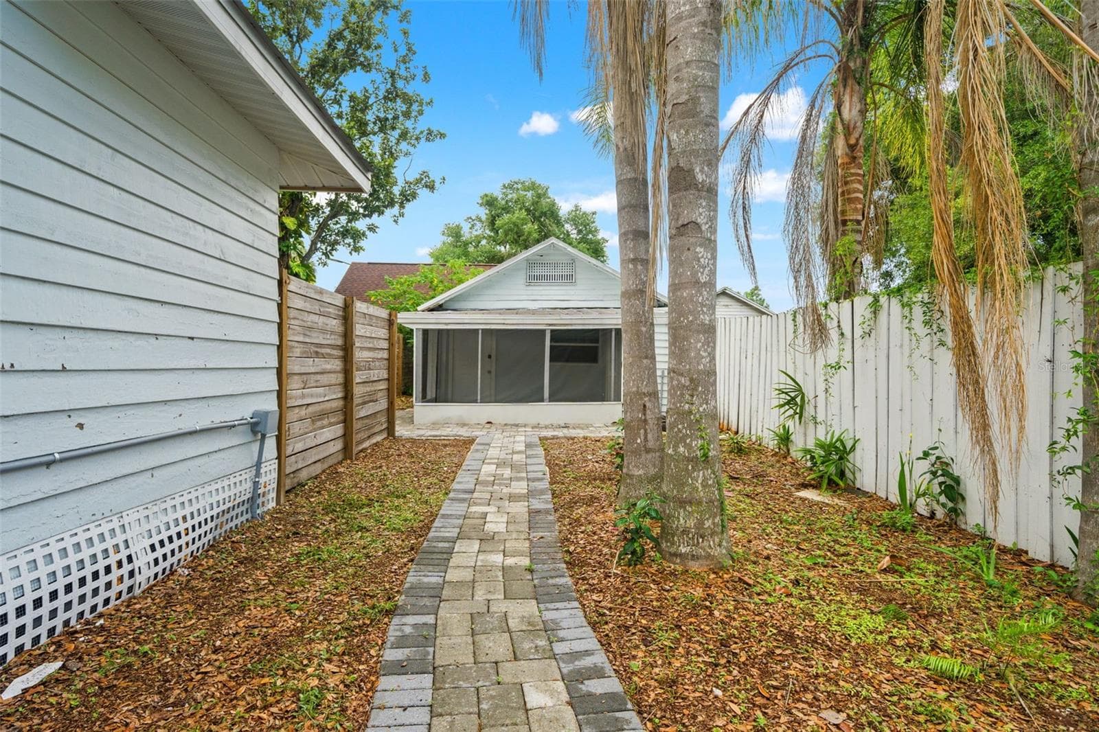 Single Family Residence at 102 W NORTH ST, TAMPA, photo 31 of 45