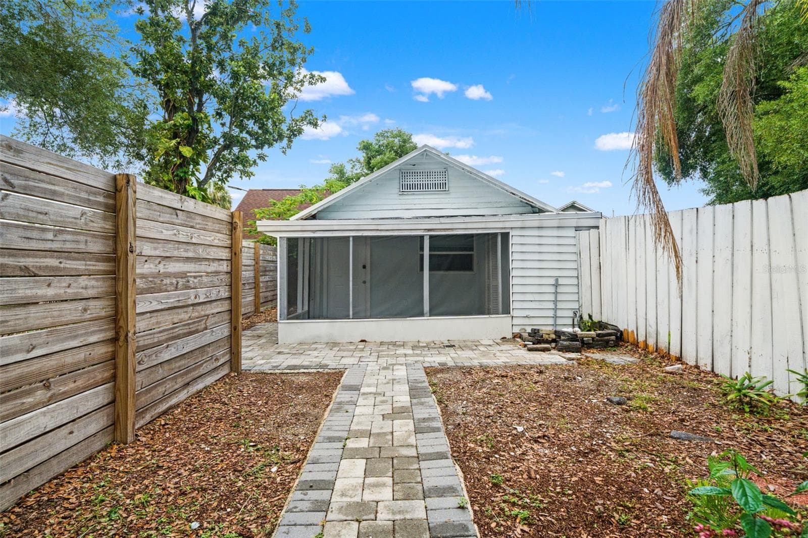 Single Family Residence at 102 W NORTH ST, TAMPA, photo 32 of 45