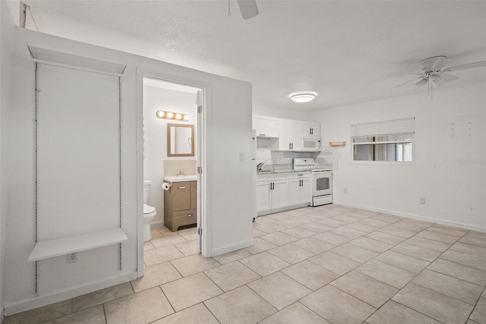 Single Family Residence at 102 W NORTH ST, TAMPA, photo 38 of 45
