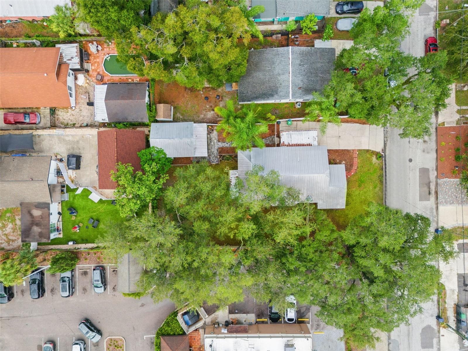 Single Family Residence at 102 W NORTH ST, TAMPA, photo 43 of 45