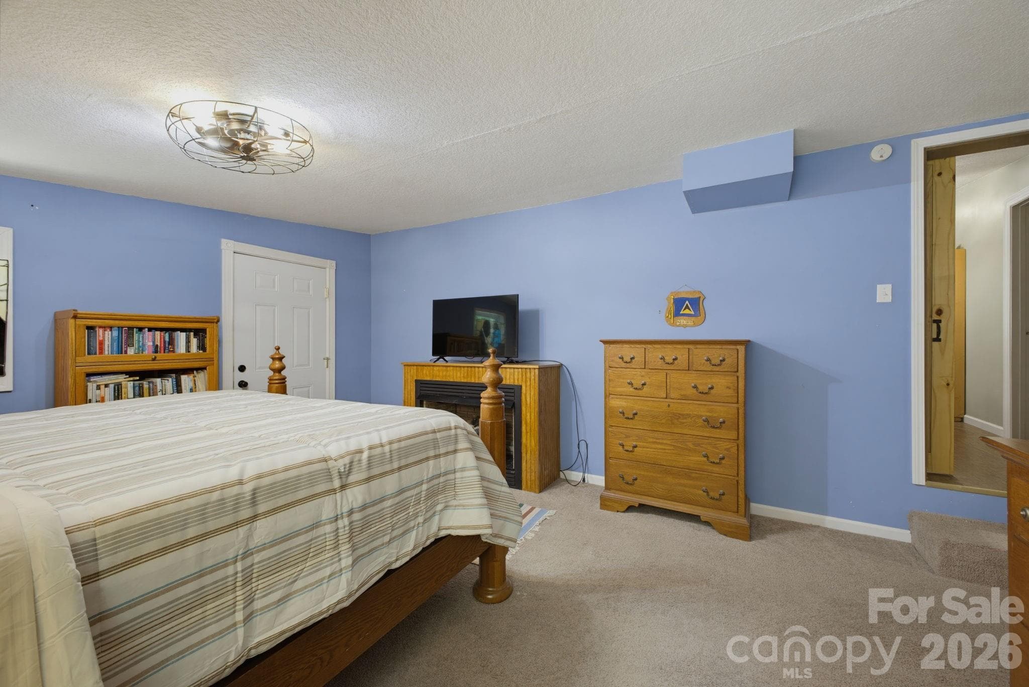 Primary bedroom - Mill Spring