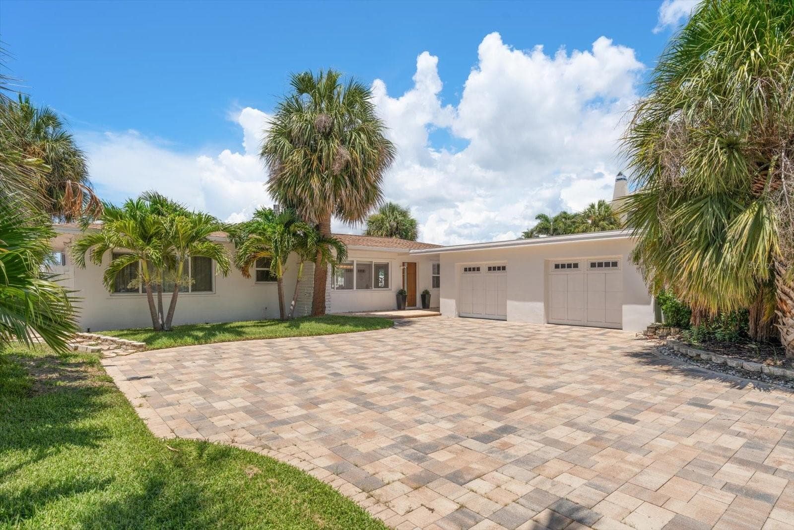 Single Family Residence at 1854 VENETIAN POINT DR, CLEARWATER, photo 2 of 28
