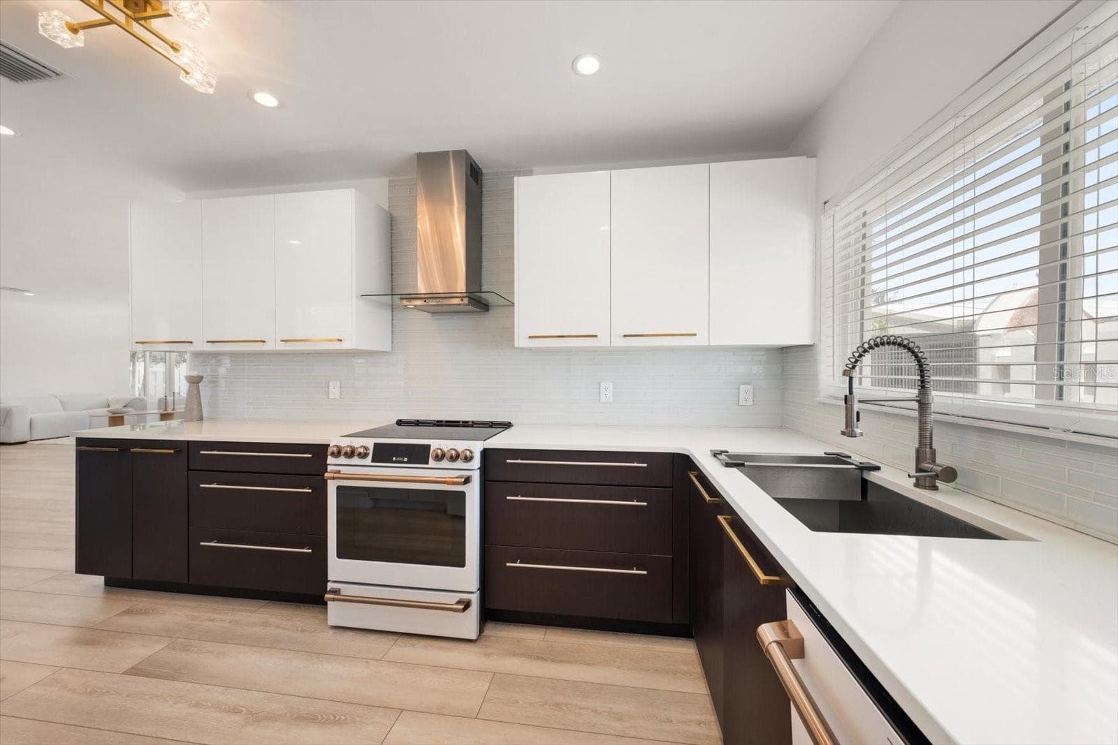 Single Family Residence at 1854 VENETIAN POINT DR, CLEARWATER, photo 11 of 28