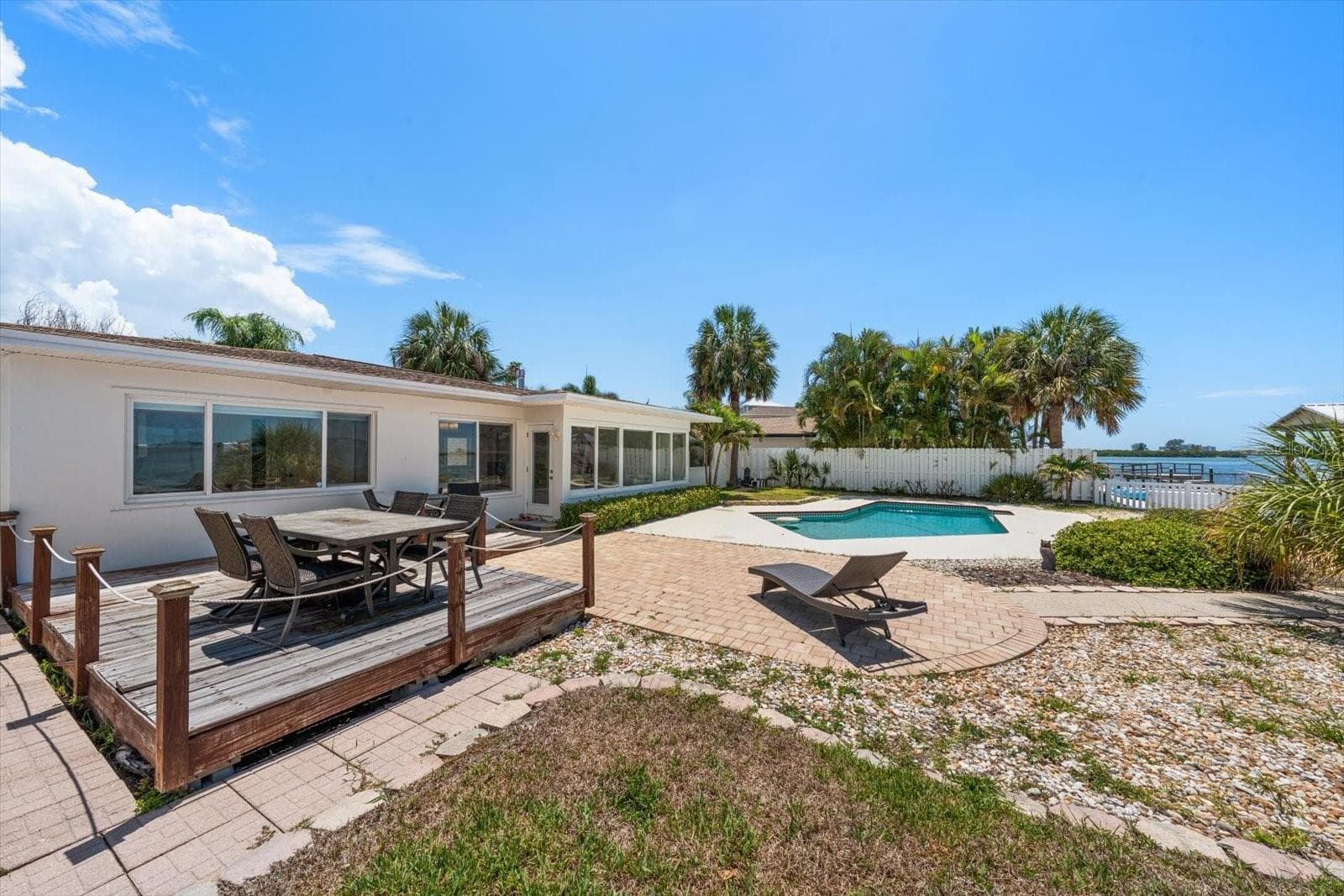 Single Family Residence at 1854 VENETIAN POINT DR, CLEARWATER, photo 20 of 28
