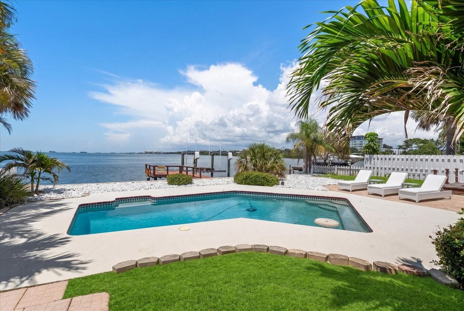 Single Family Residence at 1854 VENETIAN POINT DR, CLEARWATER, photo 23 of 28