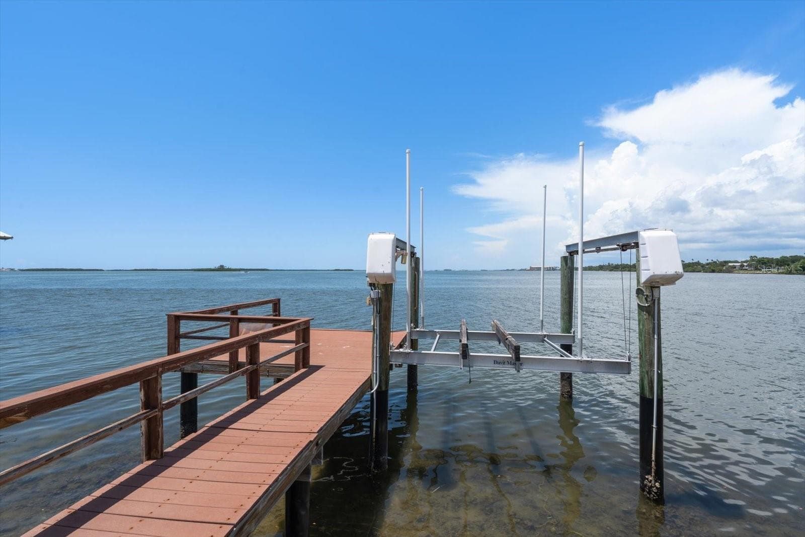 Single Family Residence at 1854 VENETIAN POINT DR, CLEARWATER, photo 24 of 28