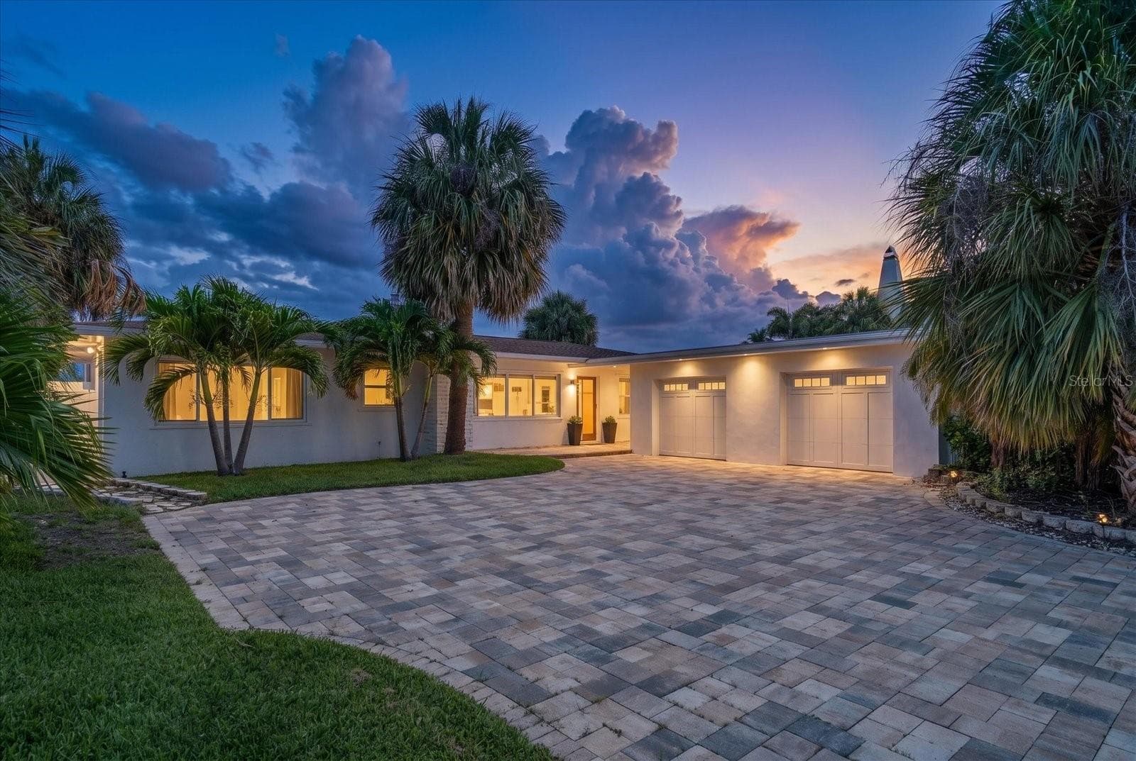 Single Family Residence at 1854 VENETIAN POINT DR, CLEARWATER, photo 26 of 28