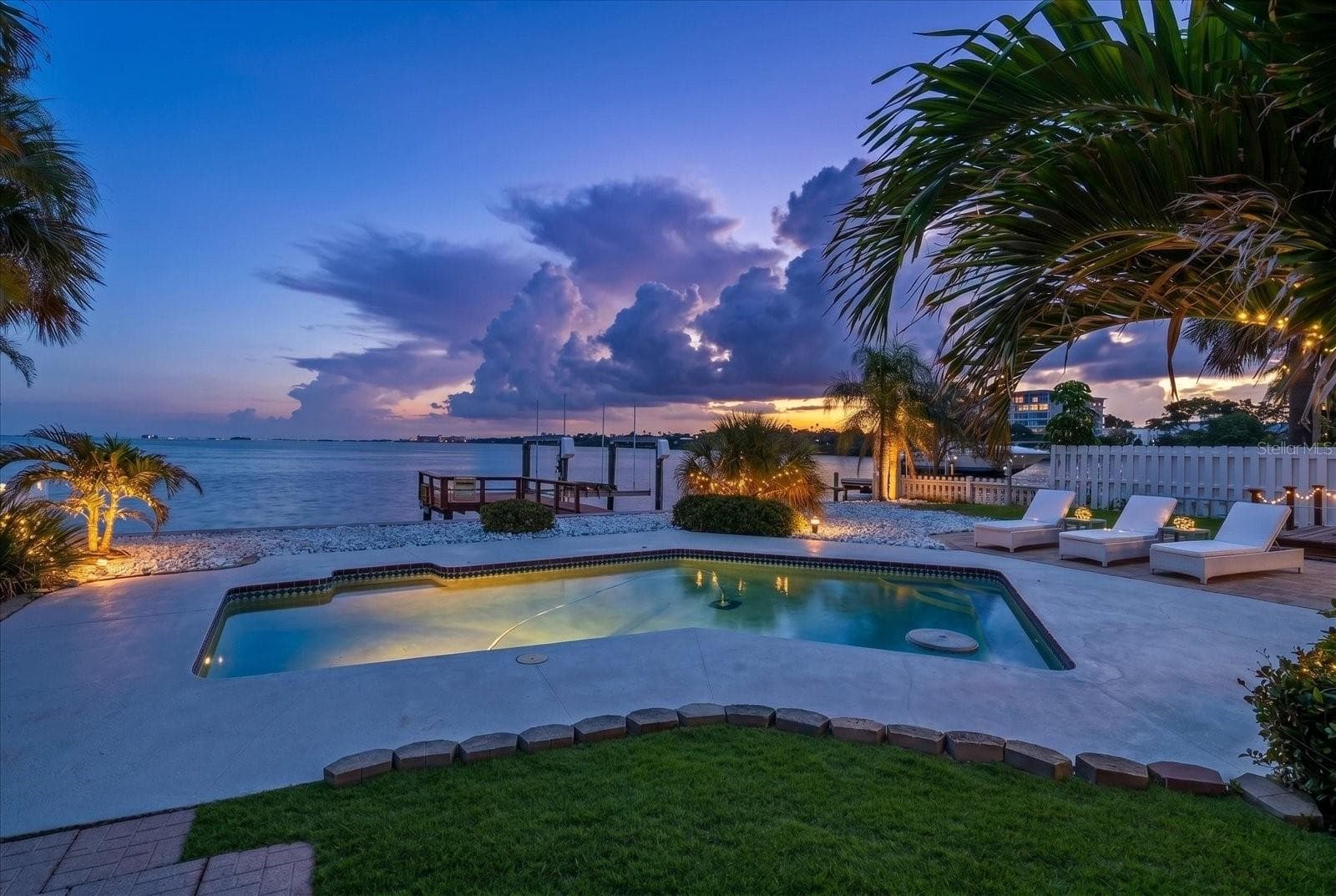 Single Family Residence at 1854 VENETIAN POINT DR, CLEARWATER, photo 27 of 28