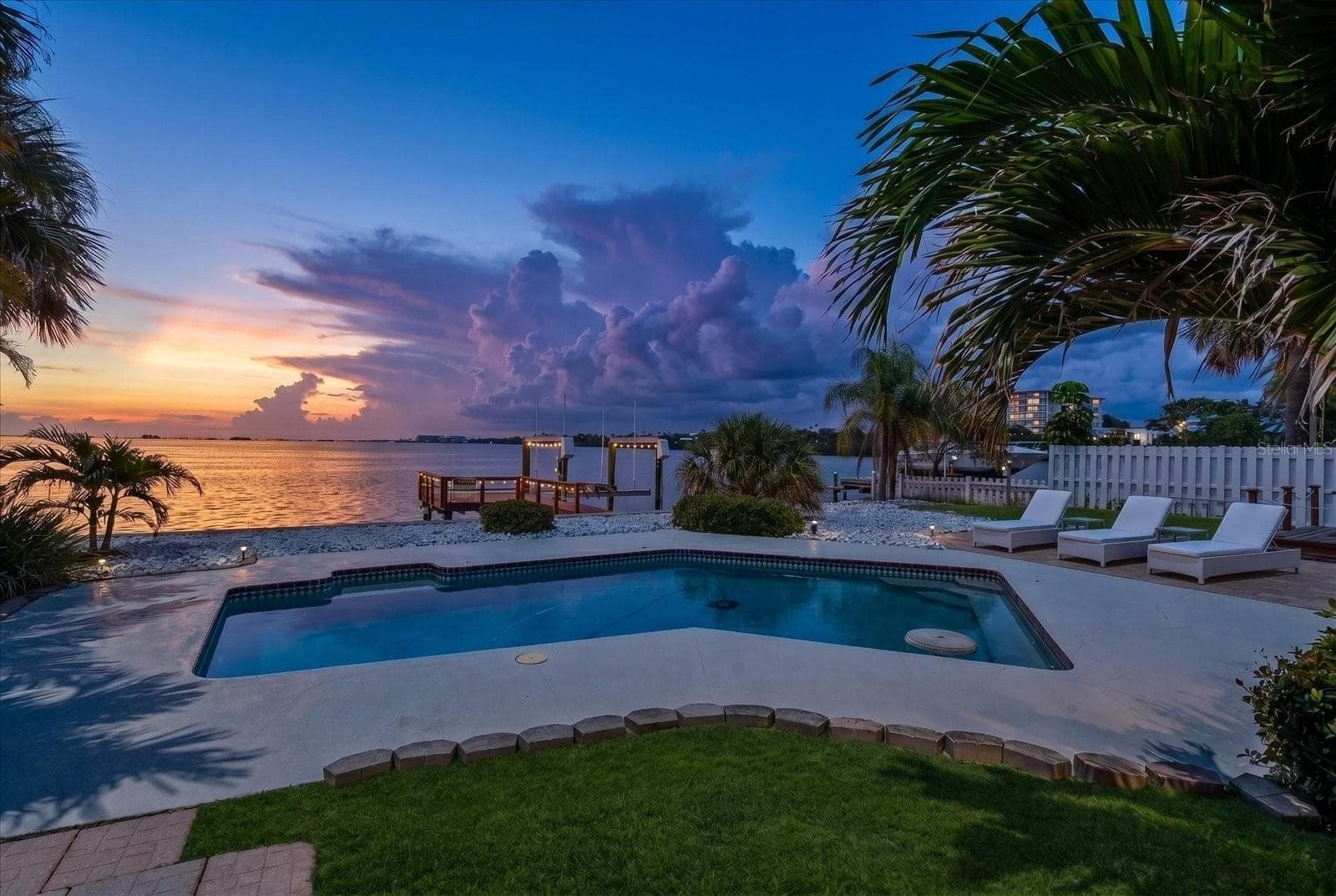 Single Family Residence at 1854 VENETIAN POINT DR, CLEARWATER, photo 28 of 28