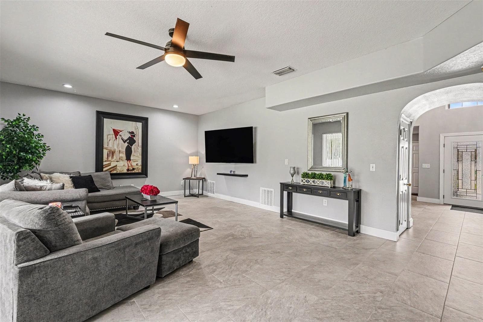 Single Family Residence at 12915 CARLINGTON LN, RIVERVIEW, photo 9 of 38
