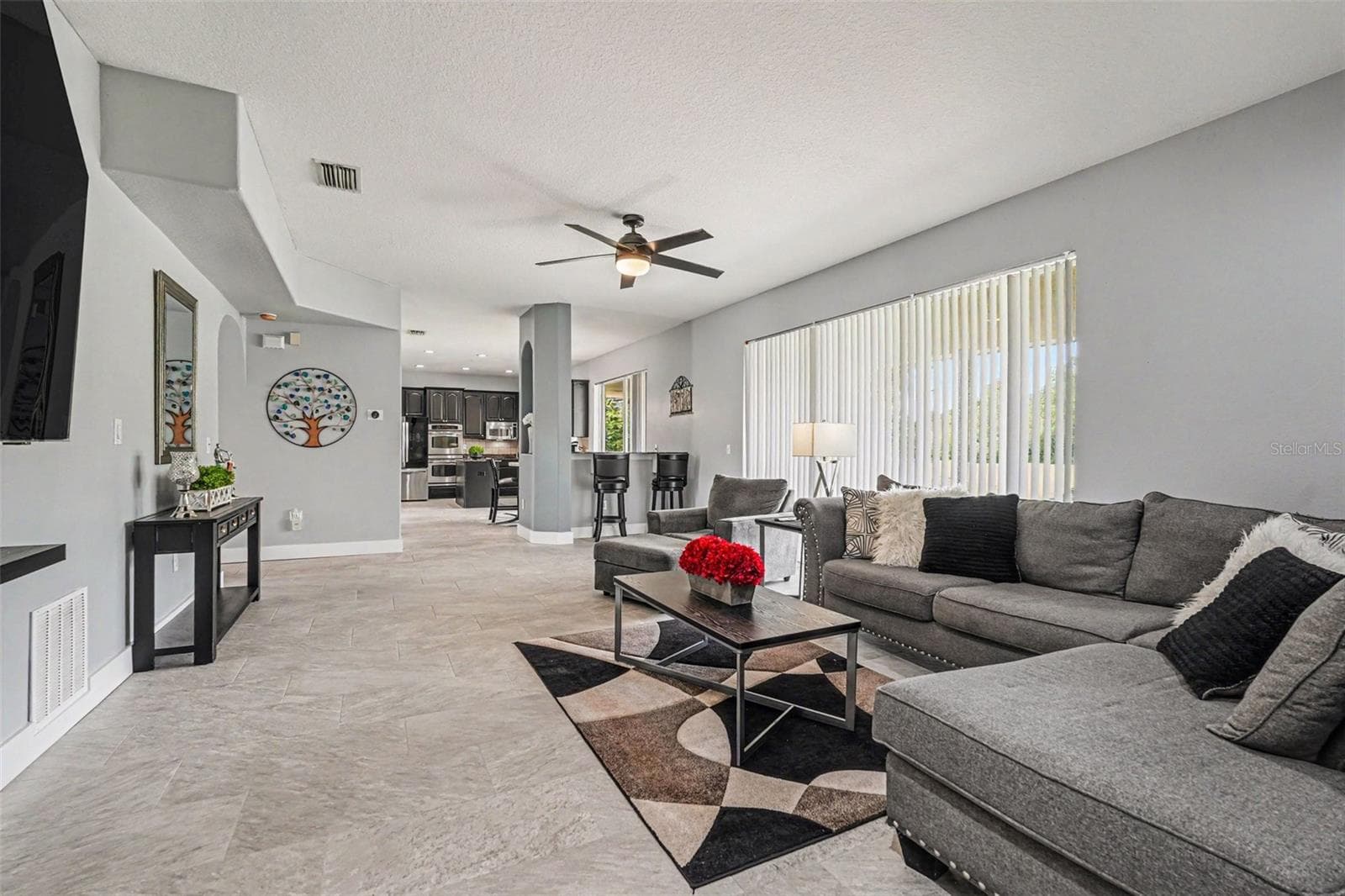 Single Family Residence at 12915 CARLINGTON LN, RIVERVIEW, photo 10 of 38