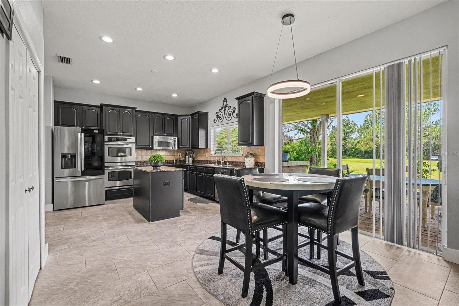 Single Family Residence at 12915 CARLINGTON LN, RIVERVIEW, photo 5 of 38