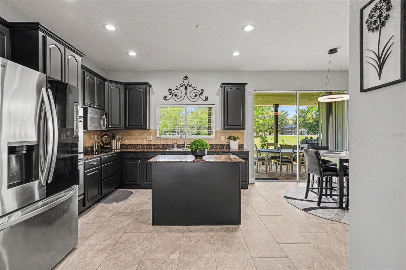 Single Family Residence at 12915 CARLINGTON LN, RIVERVIEW, photo 11 of 38