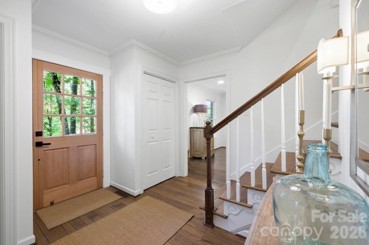 Single Family Residence at Hendersonville, photo 7 of 41