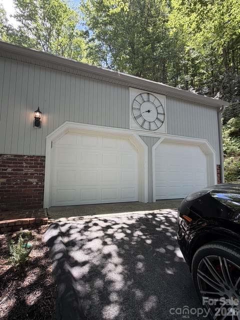 Single Family Residence at Hendersonville, photo 38 of 41
