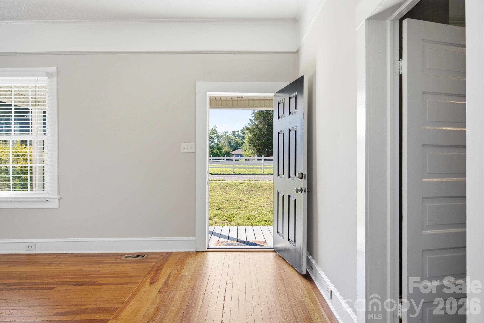 Single Family Residence at 306 York Avenue, Kannapolis, photo 7 of 39