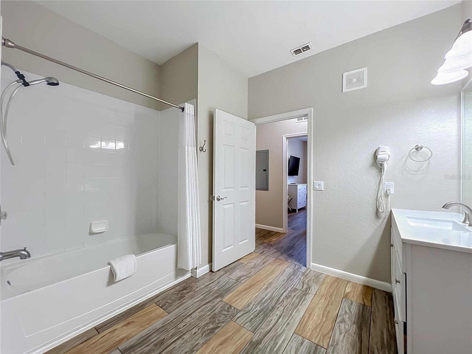 Condominium at 4814 CAYVIEW AVE #10213, ORLANDO, photo 12 of 55