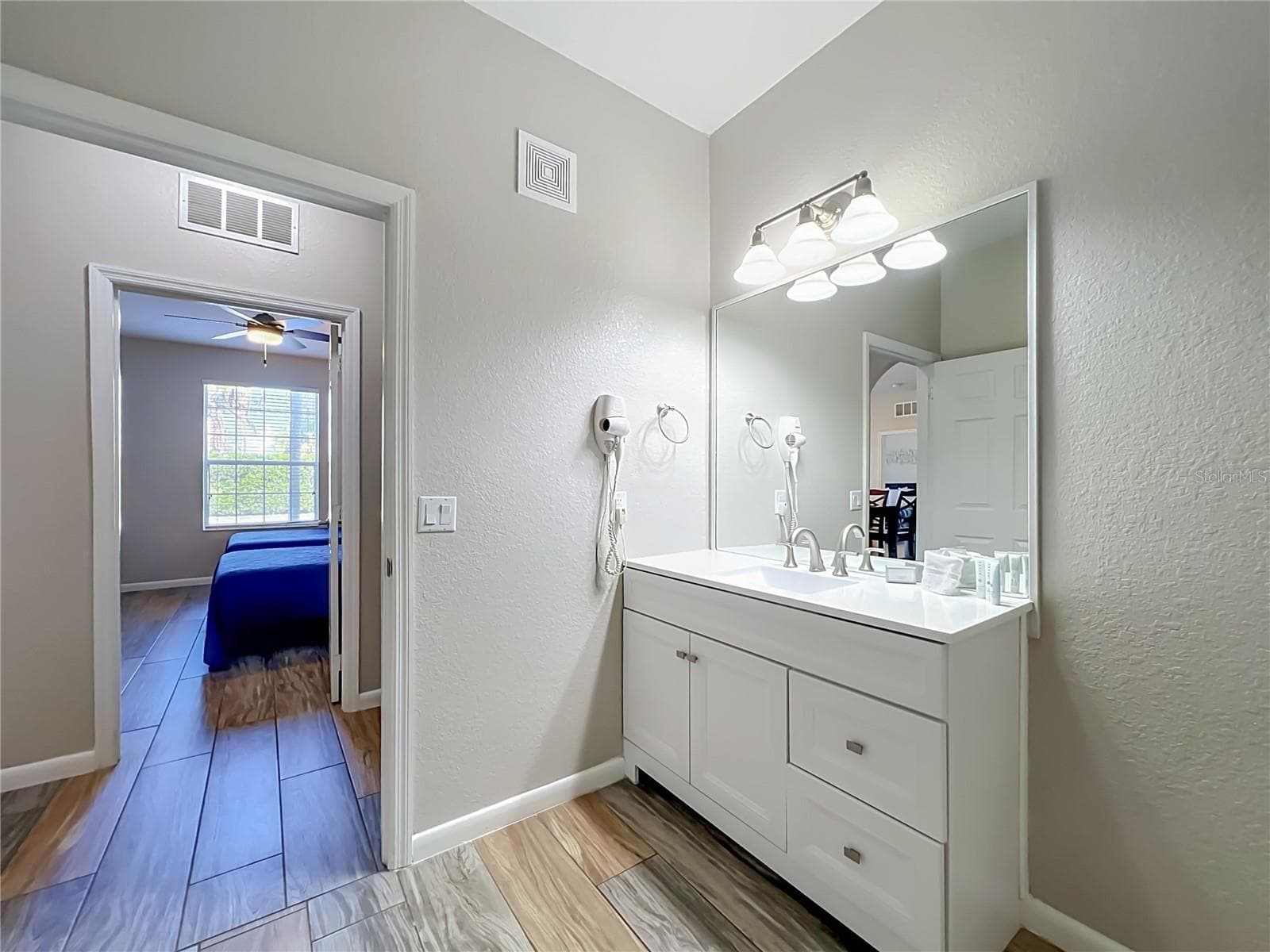 Condominium at 4814 CAYVIEW AVE #10213, ORLANDO, photo 13 of 55