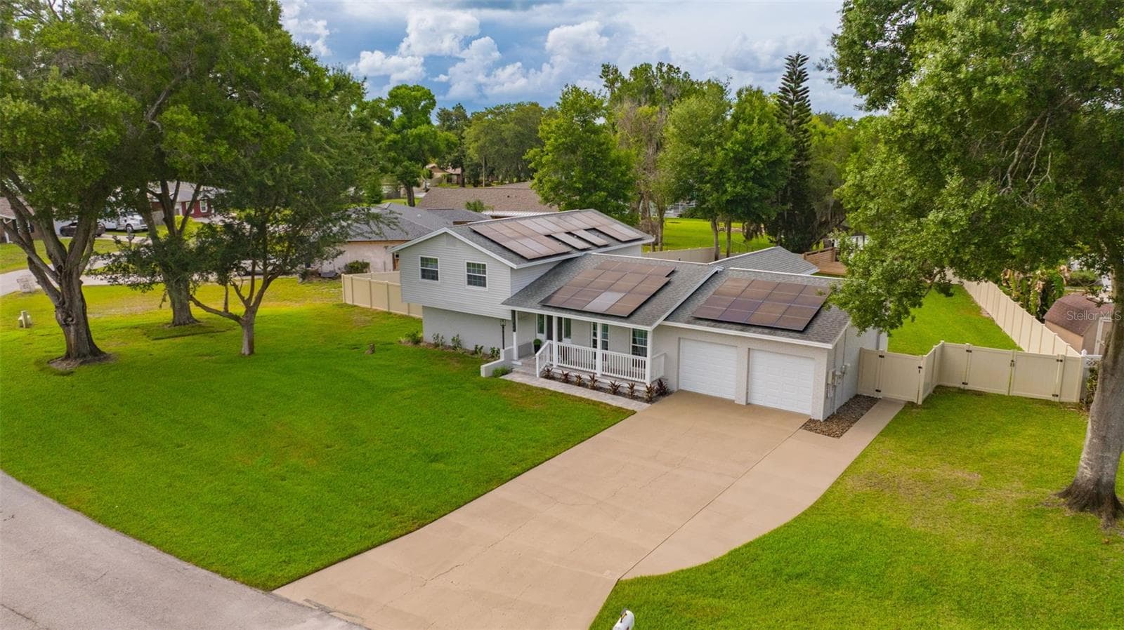Single Family Residence at 22369 SOUTHSHORE DR, LAND O LAKES, photo 11 of 85