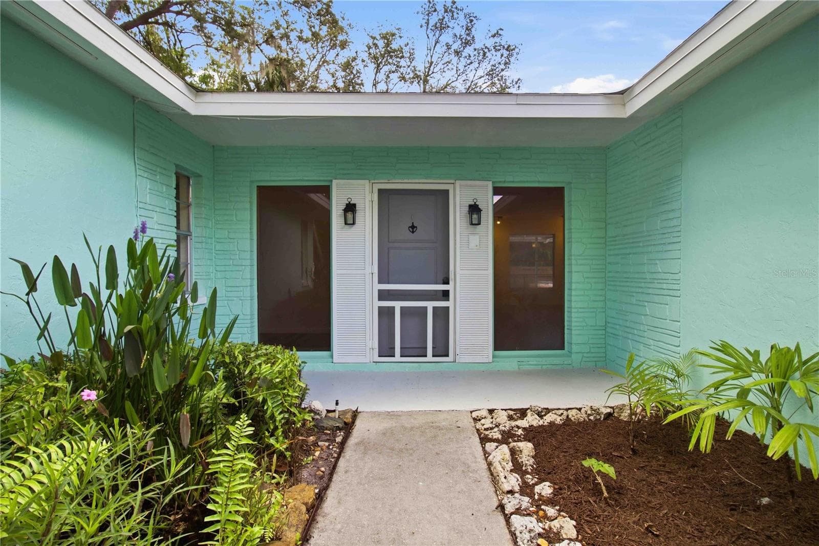Single Family Residence at 3629 EGERTON CIR, SARASOTA, photo 4 of 52