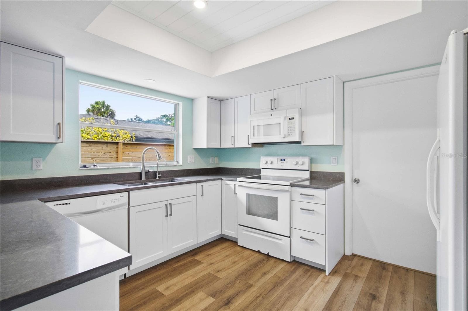 Single Family Residence at 3629 EGERTON CIR, SARASOTA, photo 13 of 52