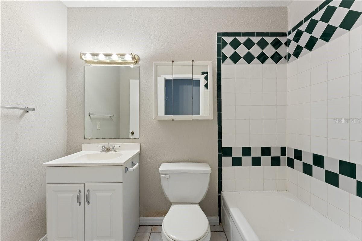 Condominium at 6345 NEWTOWN CIR #45B2, TAMPA, photo 16 of 37