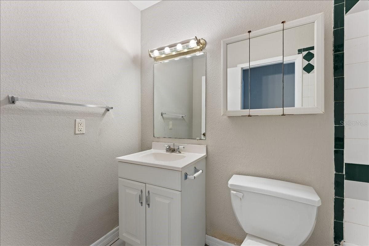 Condominium at 6345 NEWTOWN CIR #45B2, TAMPA, photo 17 of 37