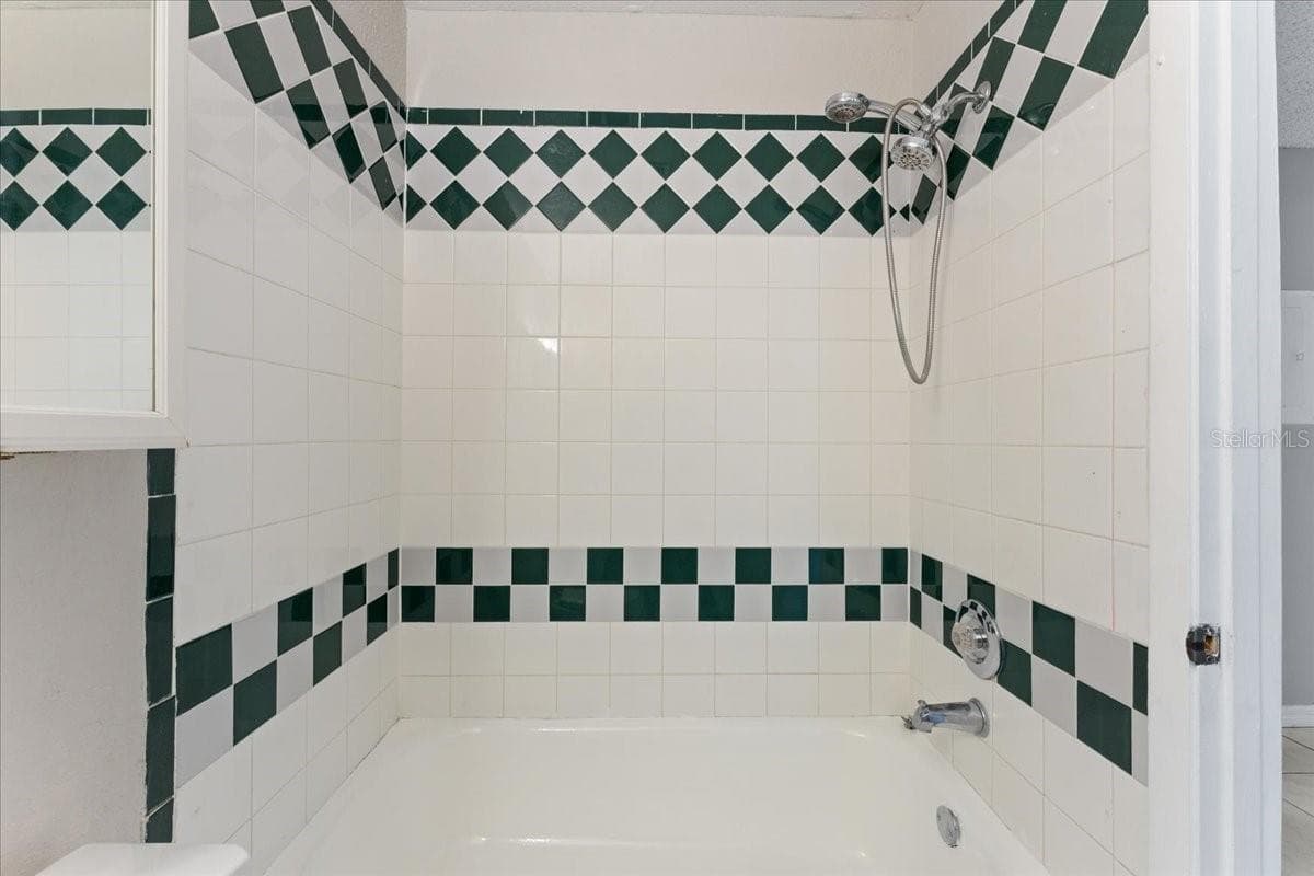 Condominium at 6345 NEWTOWN CIR #45B2, TAMPA, photo 18 of 37