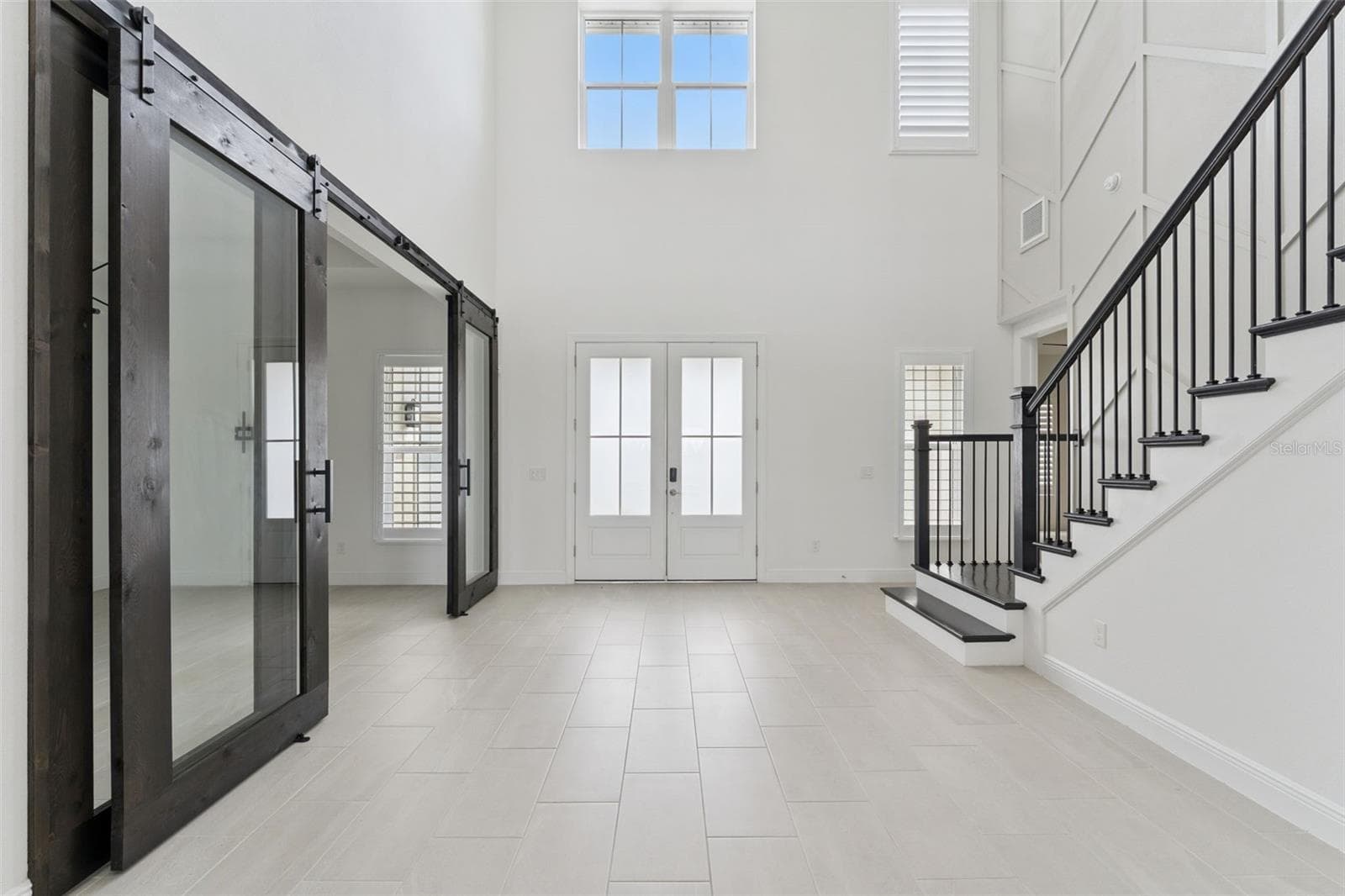 Single Family Residence at 9652 ENGLISH LAUREL CT, ORLANDO, photo 4 of 52
