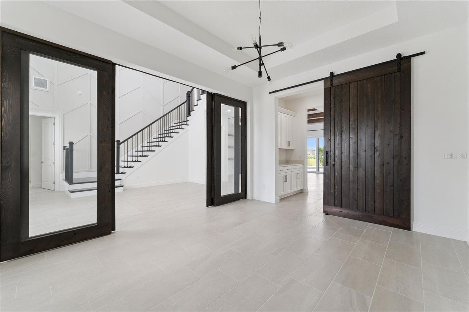 Single Family Residence at 9652 ENGLISH LAUREL CT, ORLANDO, photo 5 of 52