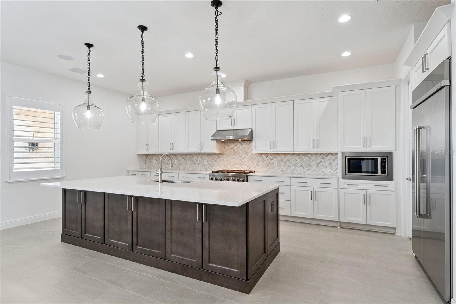 Single Family Residence at 9652 ENGLISH LAUREL CT, ORLANDO, photo 13 of 52