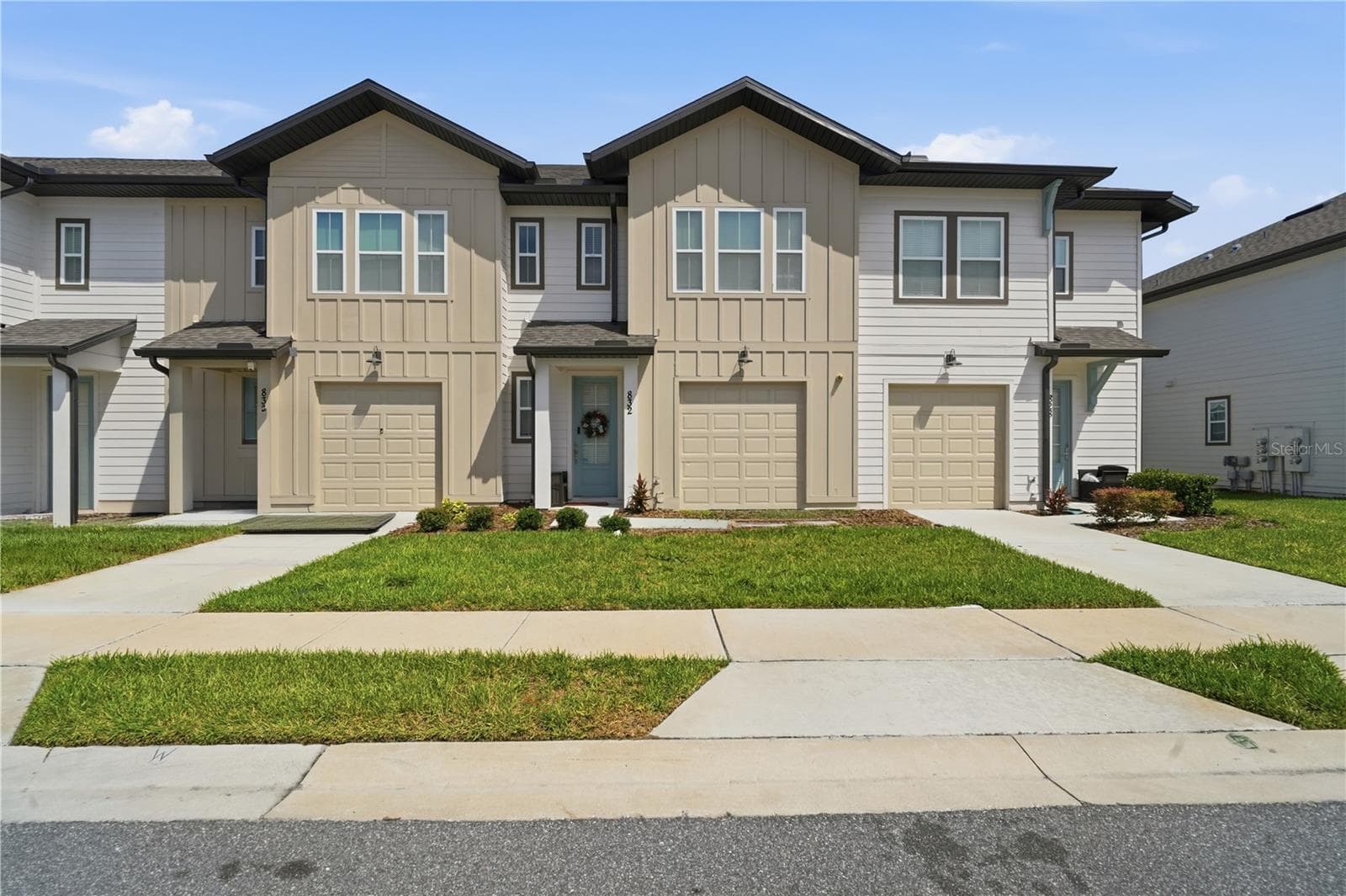832 LONGBOAT DR