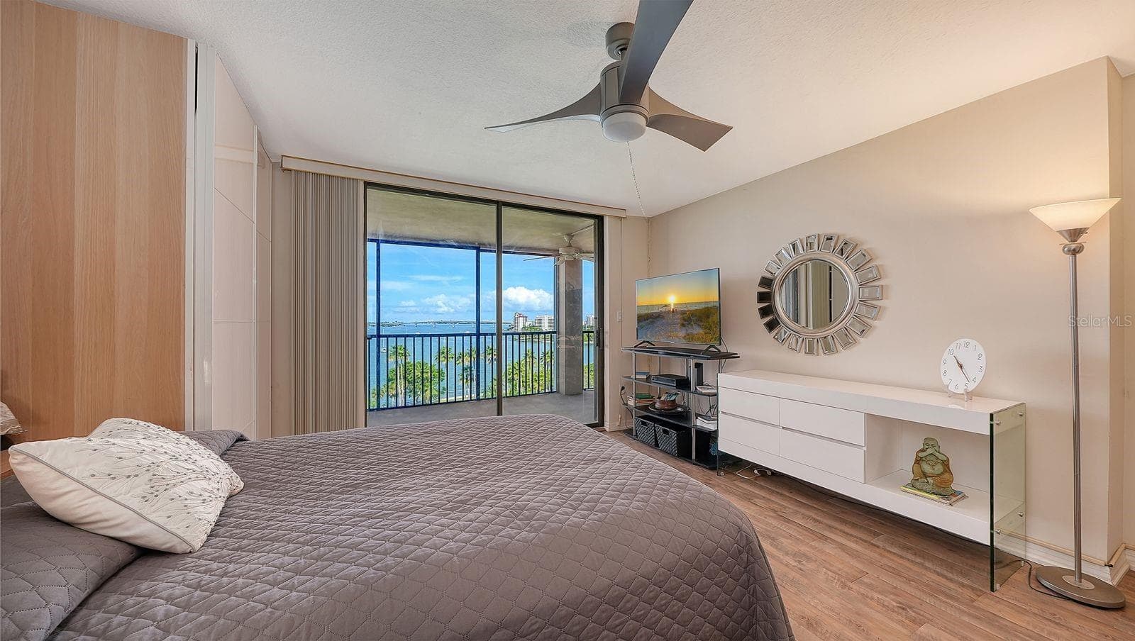 Condominium at 707 S GULFSTREAM AVE #705, SARASOTA, photo 9 of 73