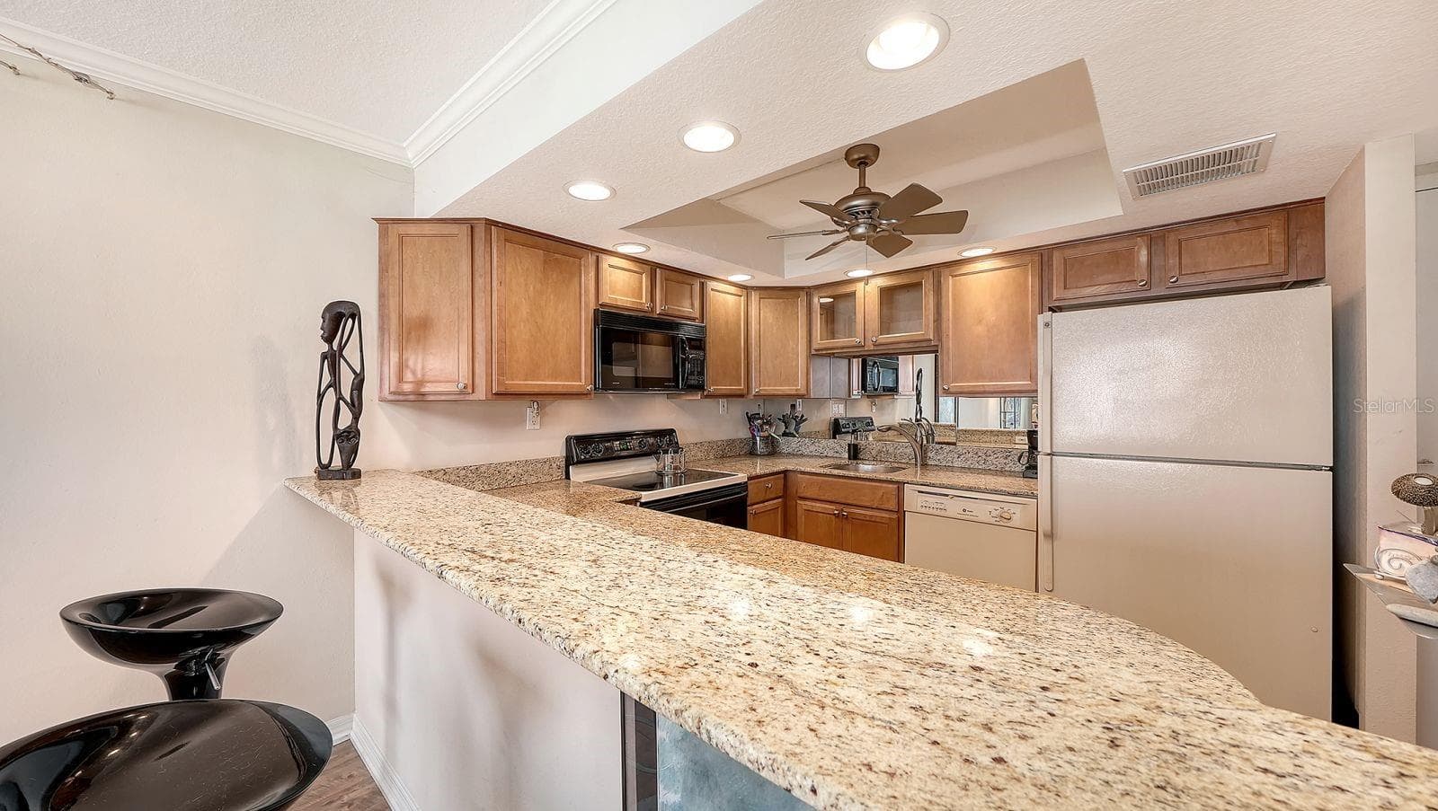Condominium at 707 S GULFSTREAM AVE #705, SARASOTA, photo 27 of 73