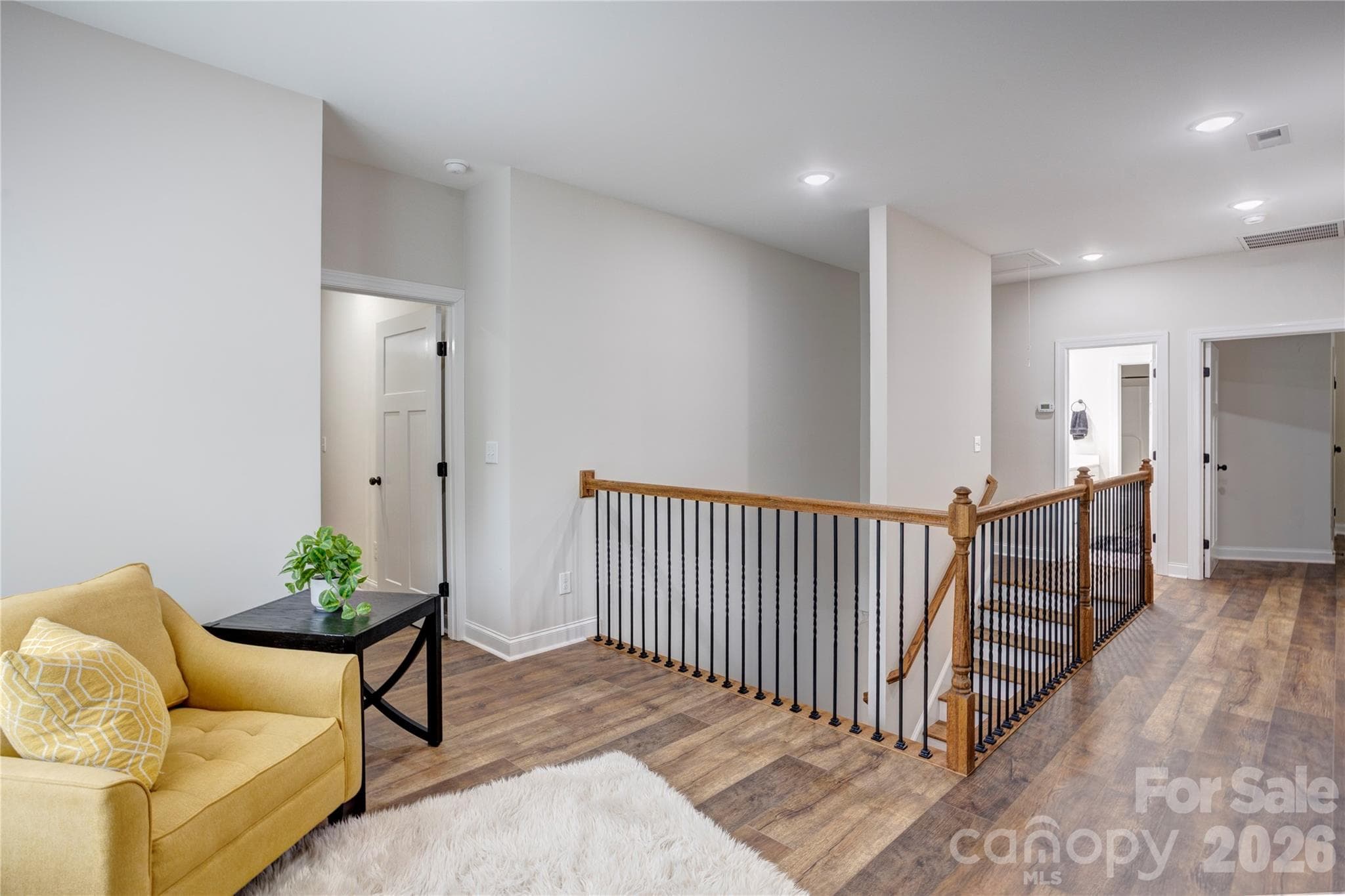 Convenient loft space upstairs - office, play area, extra lounging space. - 317 Oak Brook Drive, Salisbury